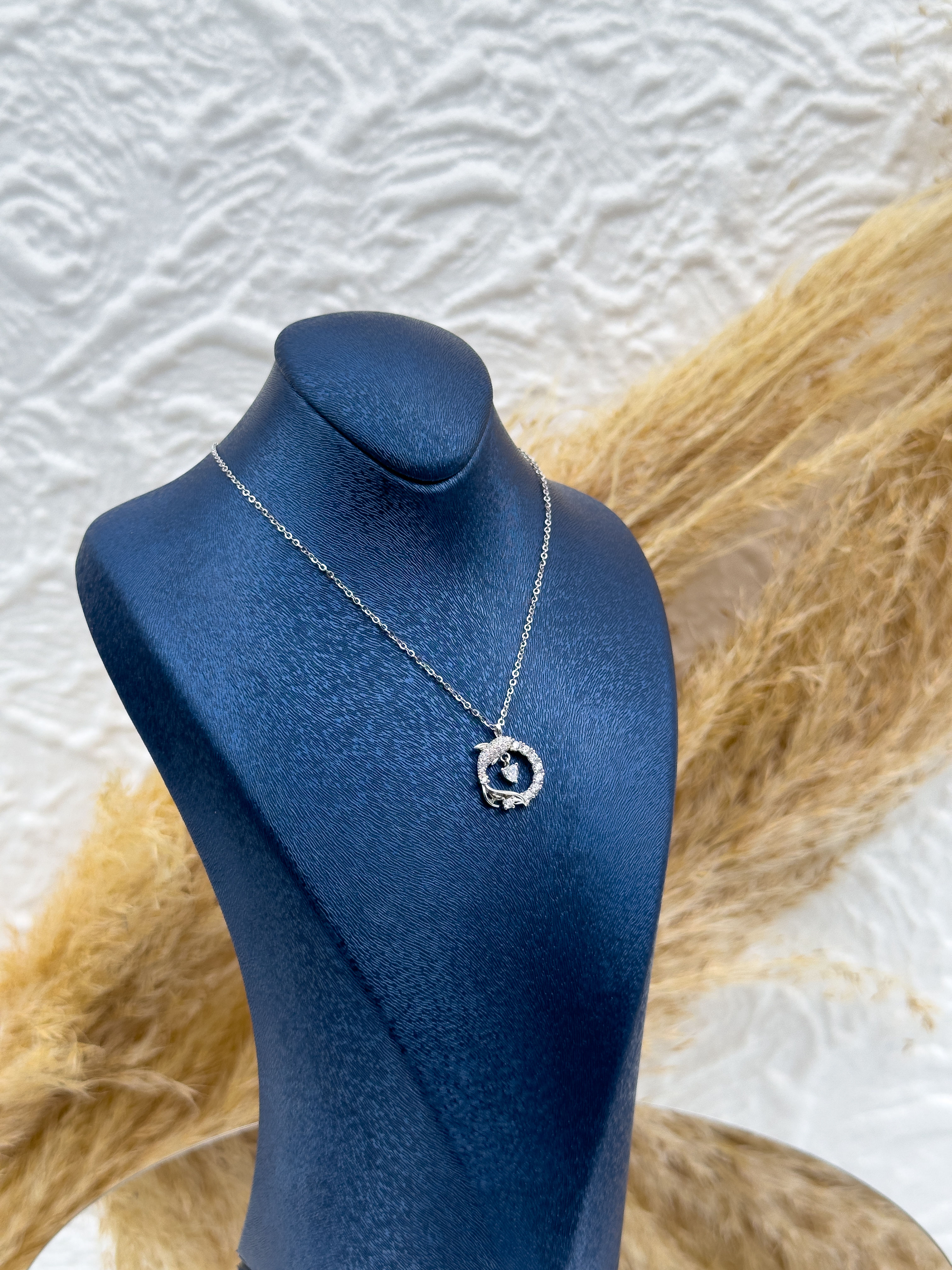 925 Ayar Gümüş Zirkon Taşlı Balık Figürlü Kadın Kolye – Şans & Bereket Simgesi